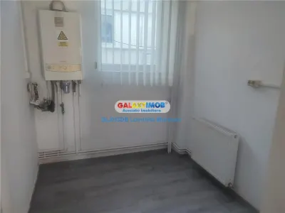 Vanzare spatiu comercial Central Targoviste - foto 3
