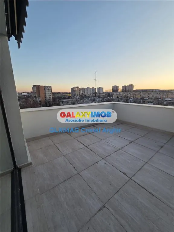 Inchiriem penthouse in zona centrala - foto 19