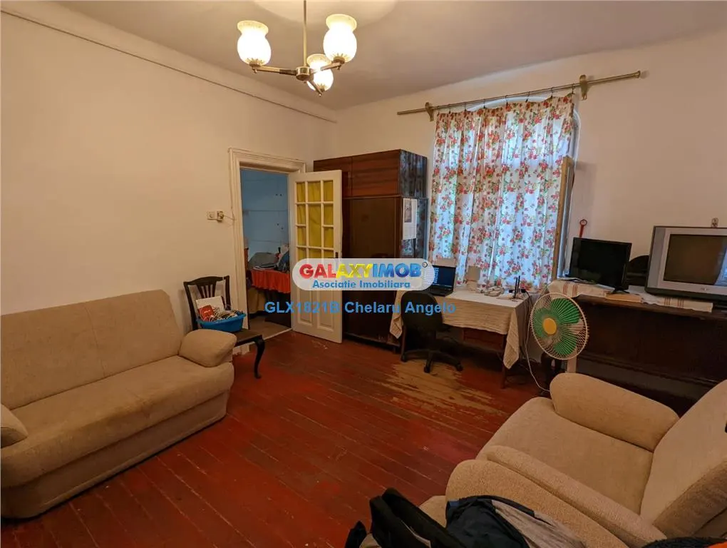 Nerva Traian, 1 apartament si 2 gars. in vila, SU 133 mp, teren 156 mp - foto 1