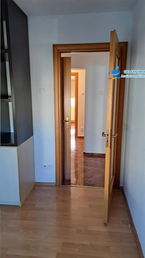 Inchiriere apartament 3 camere decomandat OCTAVIAN GOGA / NERVA TRAIAN - foto 19