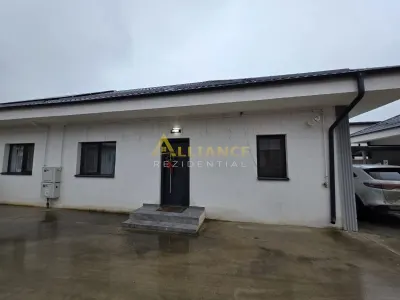 Casa tip duplex – zona Leordeni cu curte - foto 22
