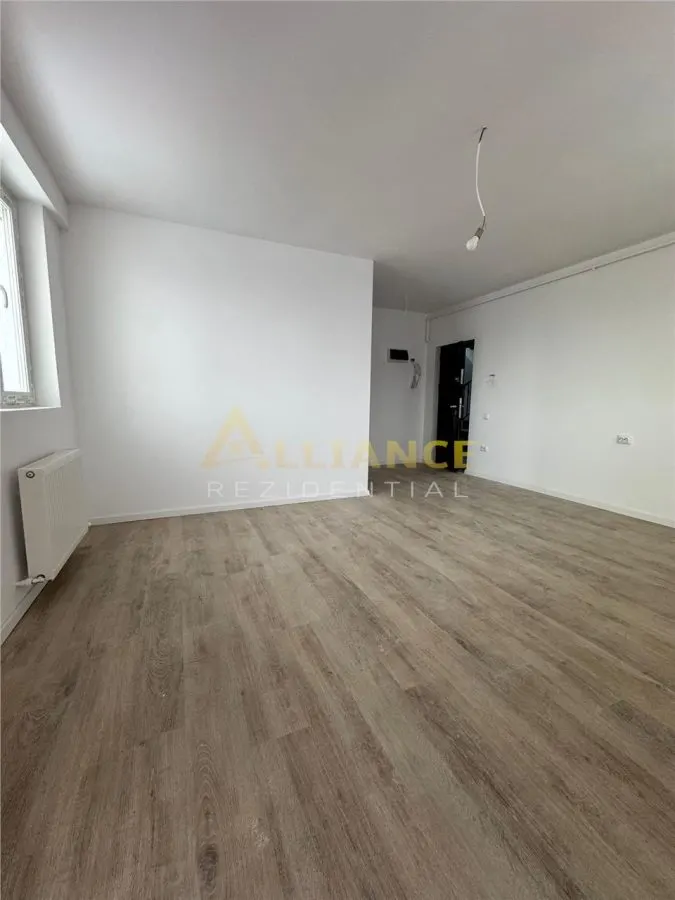 Garsoniera de vanzare Hotarului - parcare inclusa - foto 1