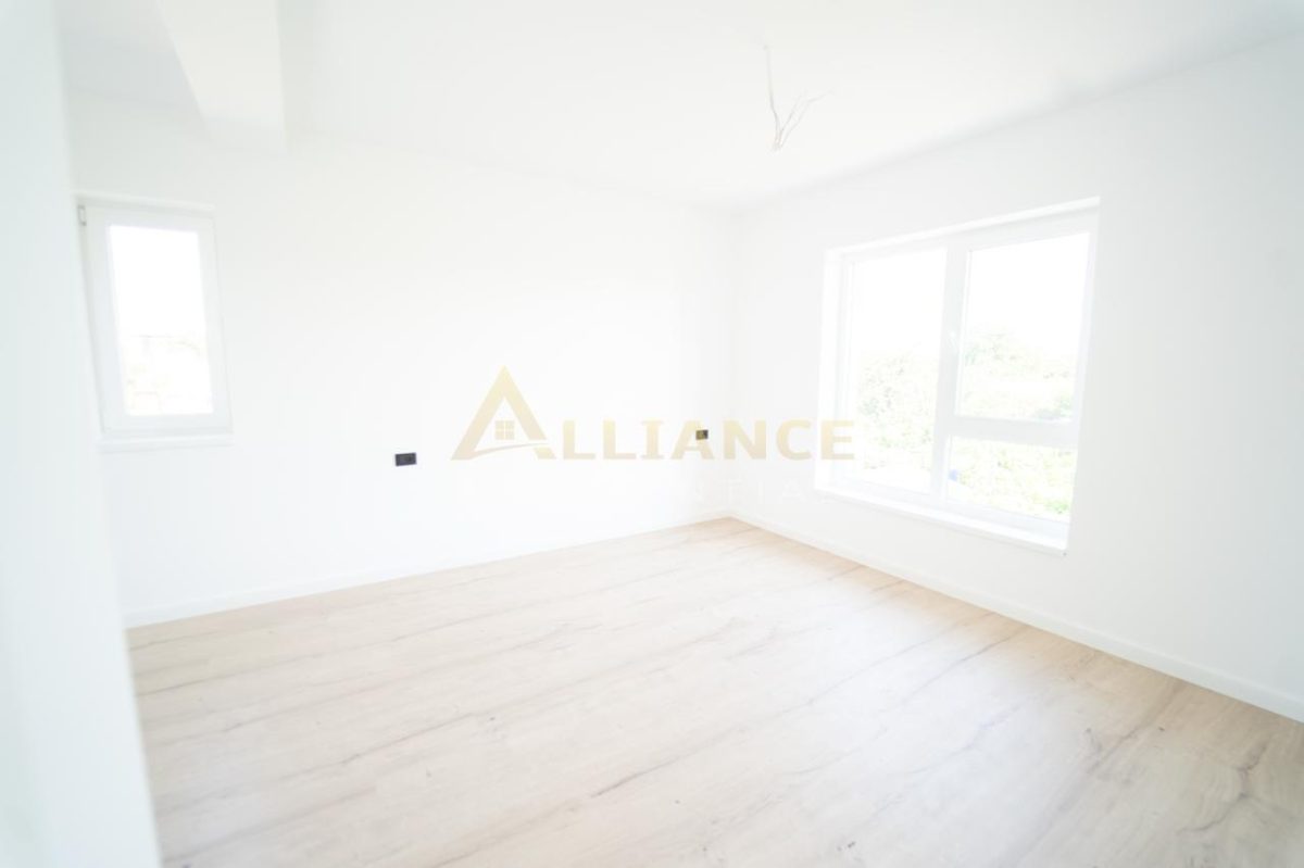 Vila individuala-- 4 camere - Complex Rezidential-400 M de STV - foto 19