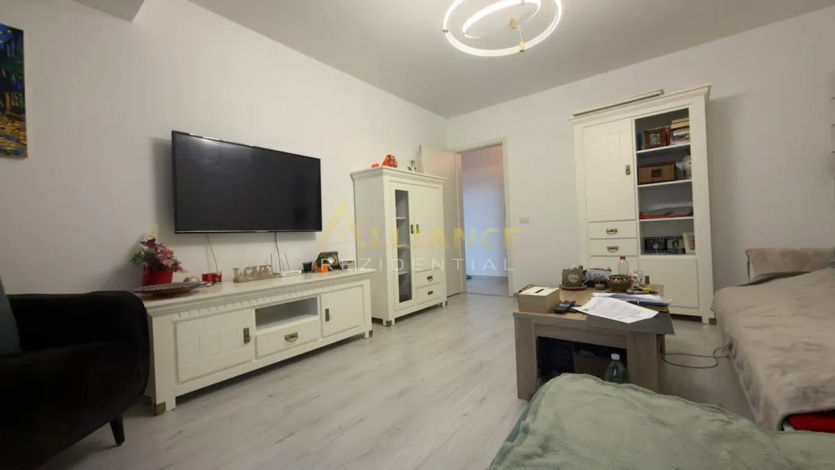 2 CAMERE + PARCARE + BOXA - MOBILAT UTILAT - GATA DE MUTAT - foto 2