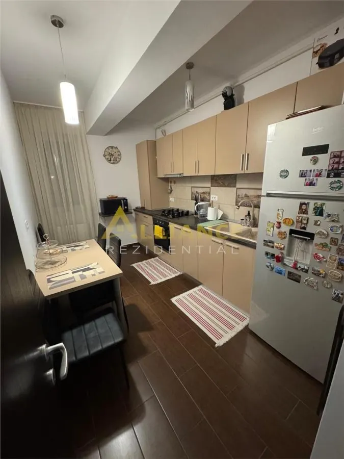 Apt 2 camere decomandat Mobilat Utilat - foto 9