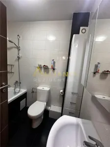 Apt 3 camere 2 bai mobilat utilat Bulevardul Metalurgiei - foto 17