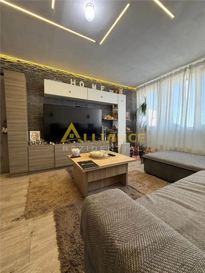 Apartament 3 camere - foto 2