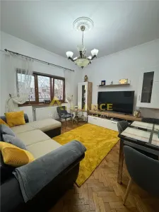2 camere decomandat - pozitie excelenta -> Zona Unirii, Metrou Piata Unirii - Bucuresti
