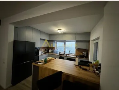 Casa spatioasa cu gradina si vedere superba perfecta pentru familie - foto 14