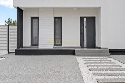 Casa spatioasa cu gradina si vedere superba perfecta pentru familie - foto 3