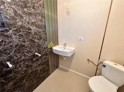 4 camere 3 bai teren 380 m2 Zona linistita - foto 4
