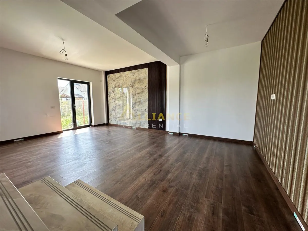  4 camere 3 bai teren 380 m2 Zona linistita - foto 5