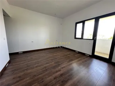  4 camere 3 bai teren 380 m2 Zona linistita - foto 9
