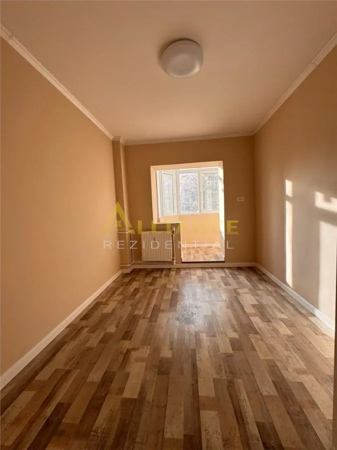 Apartament 3 camere Aparatorii Patriei Gata de mutare - foto 1
