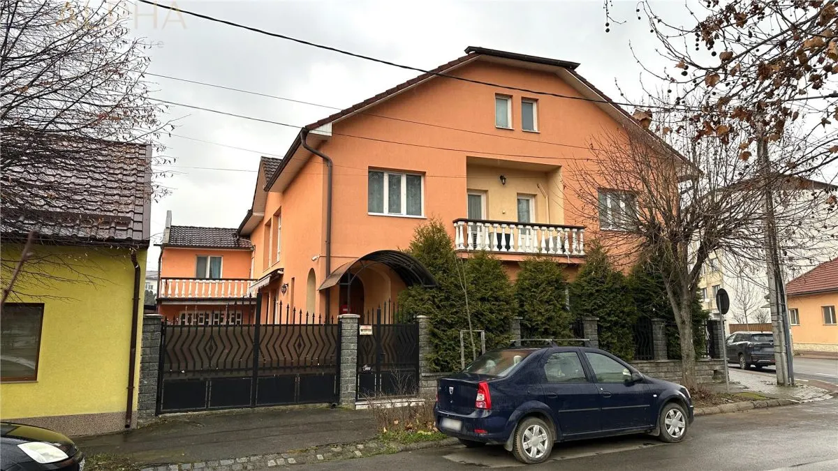 Vila Impunatoare cu 13 Camere – Ideala pentru Clinica, After-School sau alte activitati comerciale - foto 3