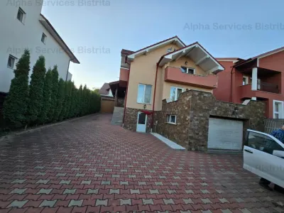 Vila spatioasa, construita in 2010 - Viisoara