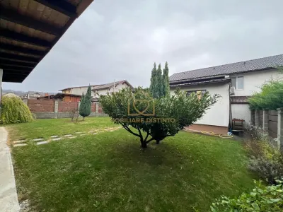 Casa duplex cu 4 camere si 5 ari de teren zona Dura - foto 17
