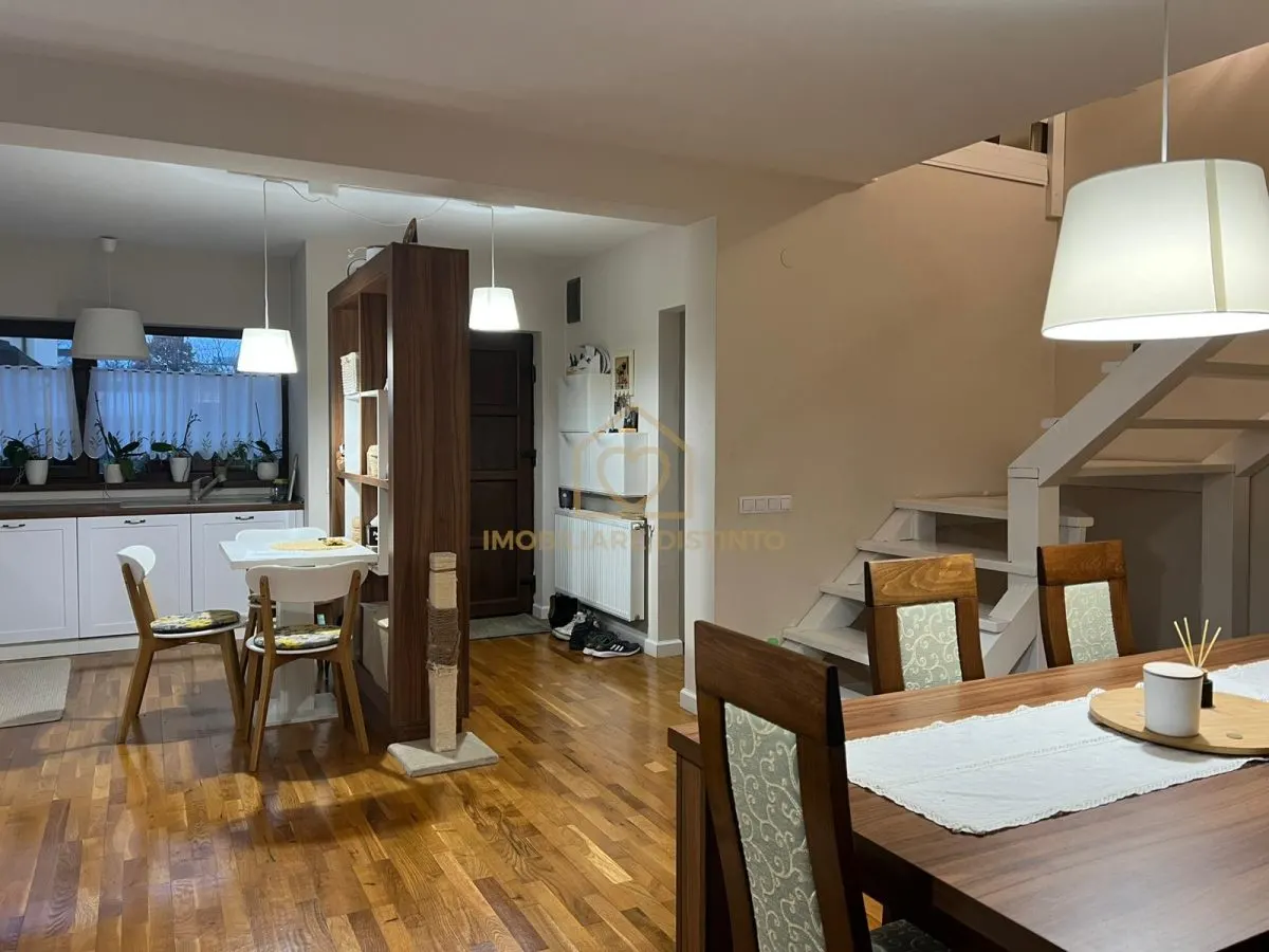 Casa duplex cu 4 camere si 5 ari de teren zona Dura - foto 3