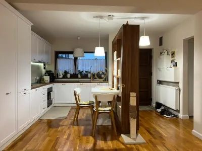 Casa duplex cu 4 camere si 5 ari de teren zona Dura - foto 8