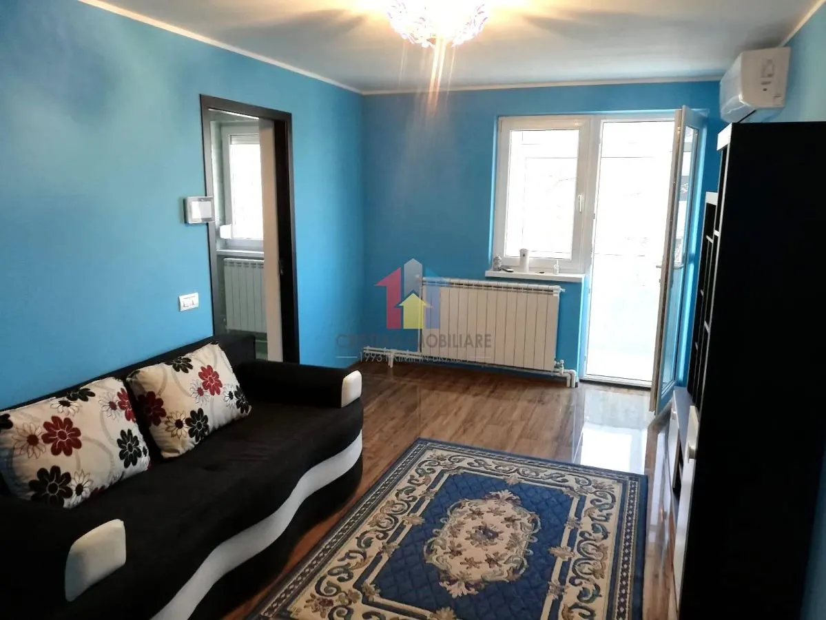MOBILAT - UTILAT  4 camere, 53 mp, cu balcon, etaj 2,  Hipodrom - foto 3