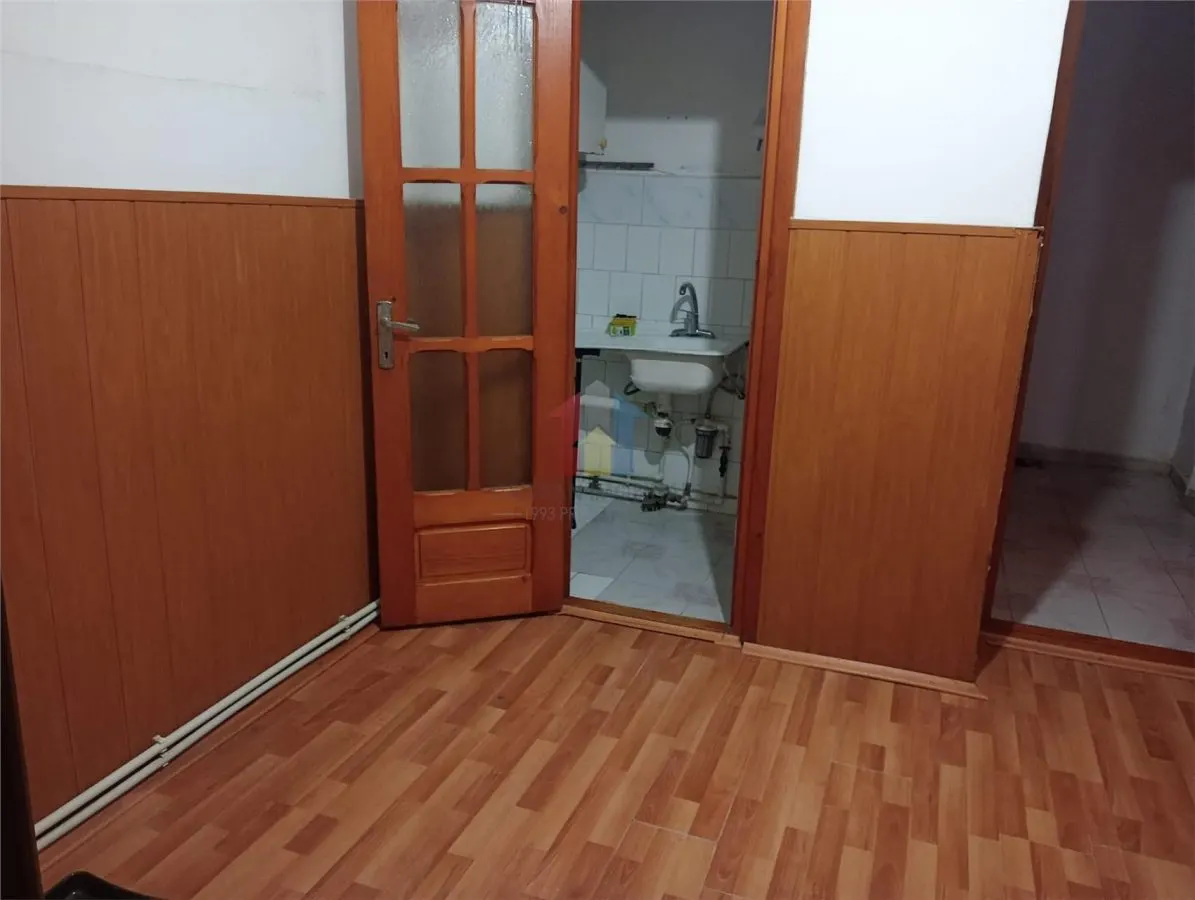 PARTER cu BALCON MARE / 2 camere Decomandat 65 mp, Calarasi 4. - foto 5