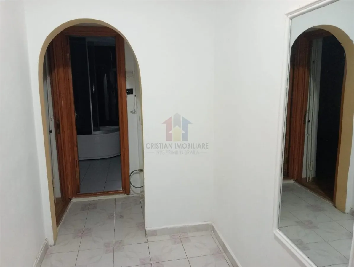 PARTER cu BALCON MARE / 2 camere Decomandat 65 mp, Calarasi 4. - foto 9