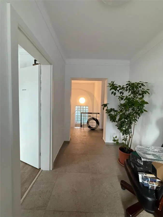 Casa exclusivista in Copou , locatie premium , langa Stadion - foto 2