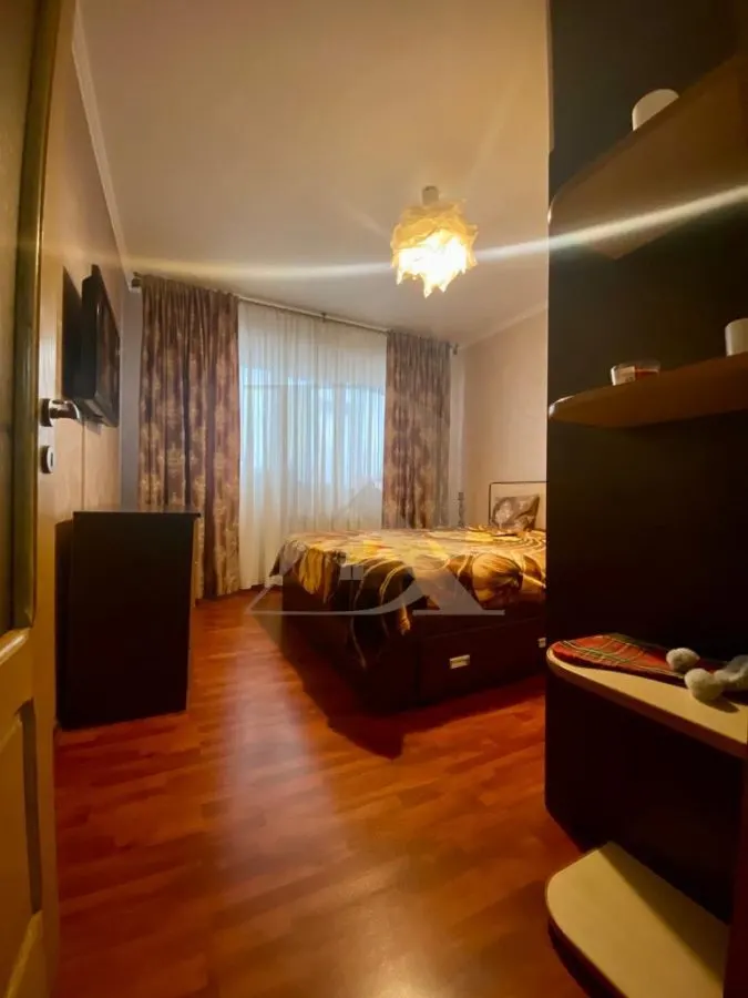 Apartament 2 camere Podu Ros - Liceul Cantemir , loc de parcare - foto 9