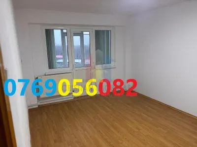 3 camere Renovat, confort 1 decomandat, etaj intermediar, Viziru 3 - Braila