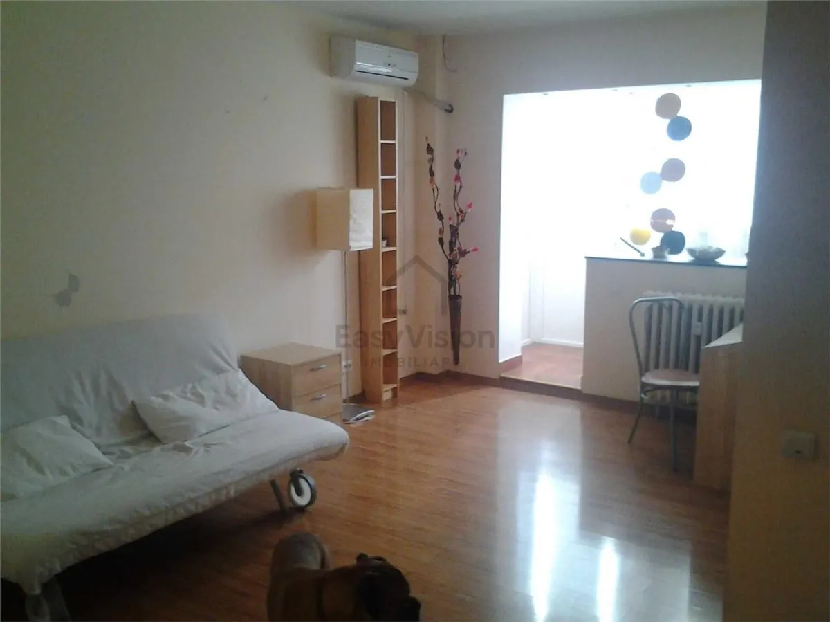 Garsoniera de Vanzare – zona Titan | Sector 3 - foto 1