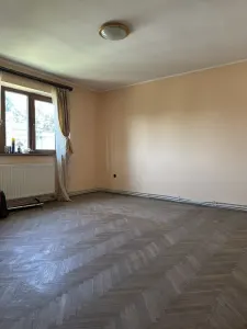 Super Pret!! Ap. 2 cam 54mp conf 1 decomandat etaj 2 Calea Galati - Braila