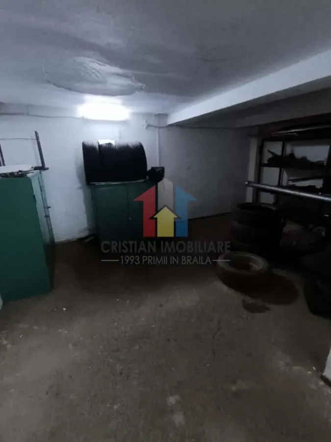 Hala 190 mp, D+P din boltari, zona Centrala ,artera circulata - foto 6