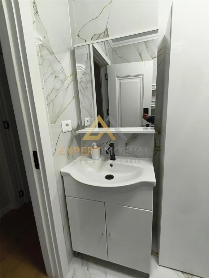Apartament LUX 2 camere P-ta Revolutiei Ultracentral 46 mp - foto 16