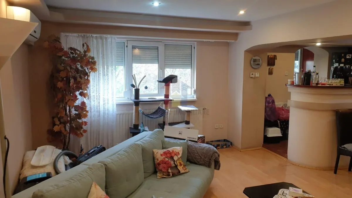 3 camere etaj 1, 2 balcoane, Mobilat si Utilat, decomandat, H.Botev - Republicii - foto 9