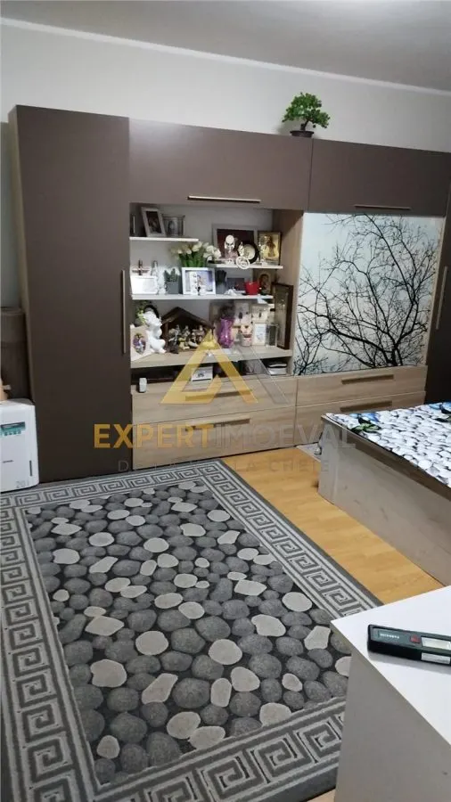 Apartament 3 camere Ultracentral Vis-a-vis SRI - foto 1