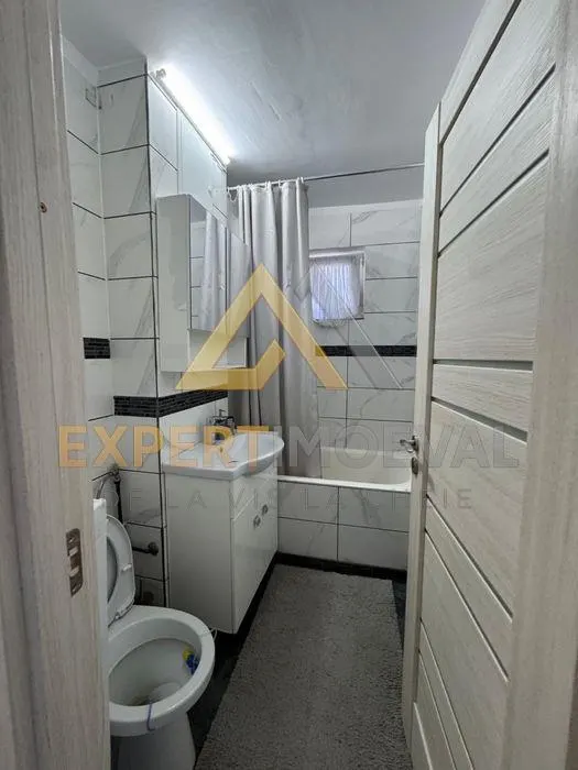 Apartament 3 camere B-dul Traian Baia Mare - foto 8