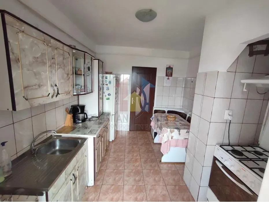 Ap. 2 camere confort 1 decomandat zona Radu Negru - foto 6