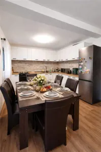 Casă 4 camere de vânzare â€“ Cătălina - foto 2