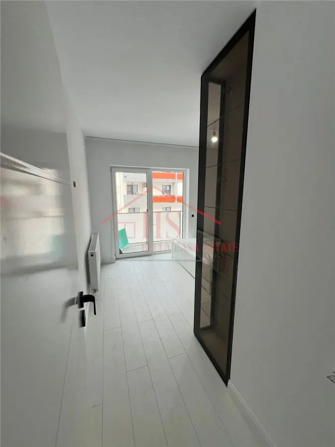 Apartament de vanzare, deosebit,  2 camere, etaj intermediar, parcare inclusa. Zona Sesul de Sus,  Floresti - foto 1