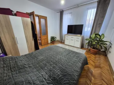 Casa 4 cam 200mp, caramida teren 509 mp mobilata zona  Centru - foto 16