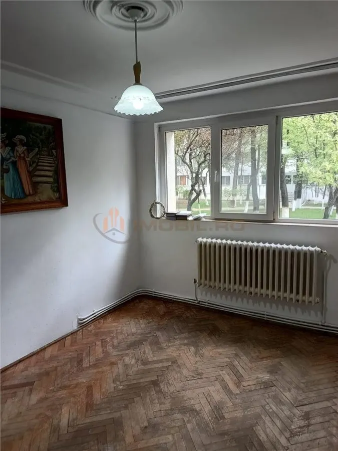 Apartament 2 camere  Podu Roș (lângă Palas) - foto 2