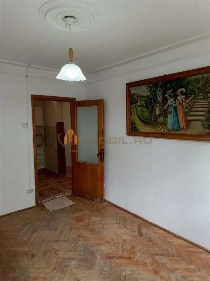 Apartament 2 camere  Podu Roș (lângă Palas) - foto 11