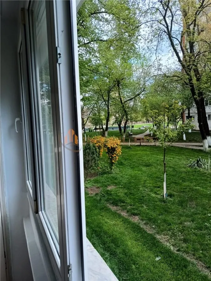 Apartament 2 camere  Podu Roș (lângă Palas) - foto 12