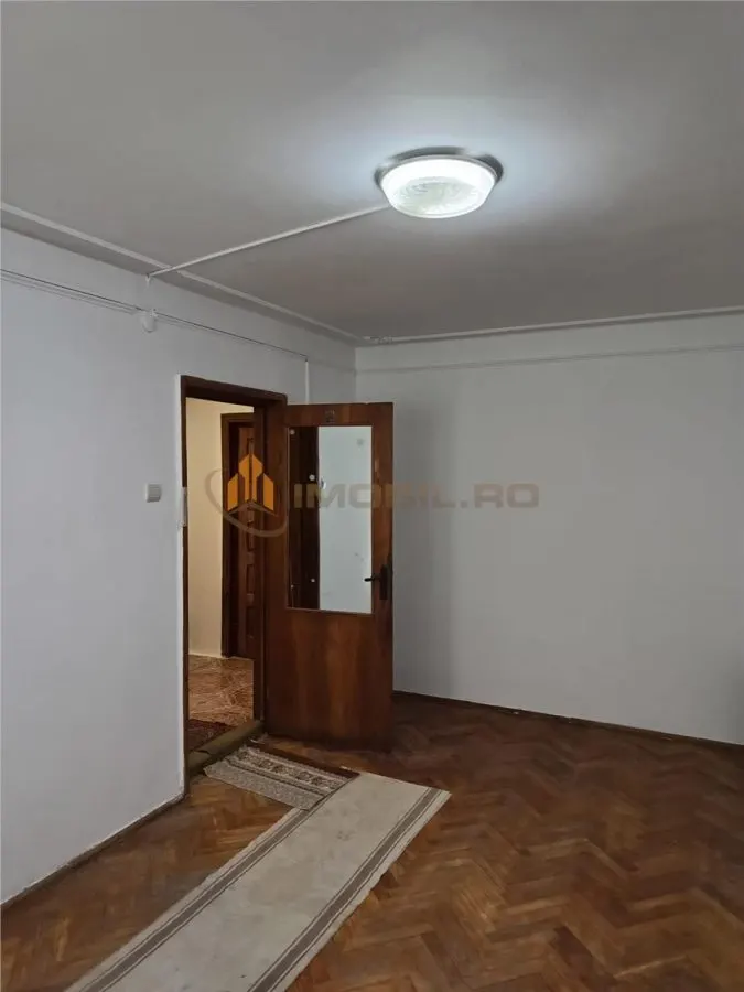 Apartament 2 camere  Podu Roș (lângă Palas) - foto 17