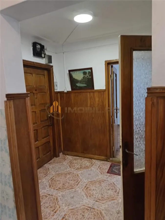 Apartament 2 camere  Podu Roș (lângă Palas) - foto 3