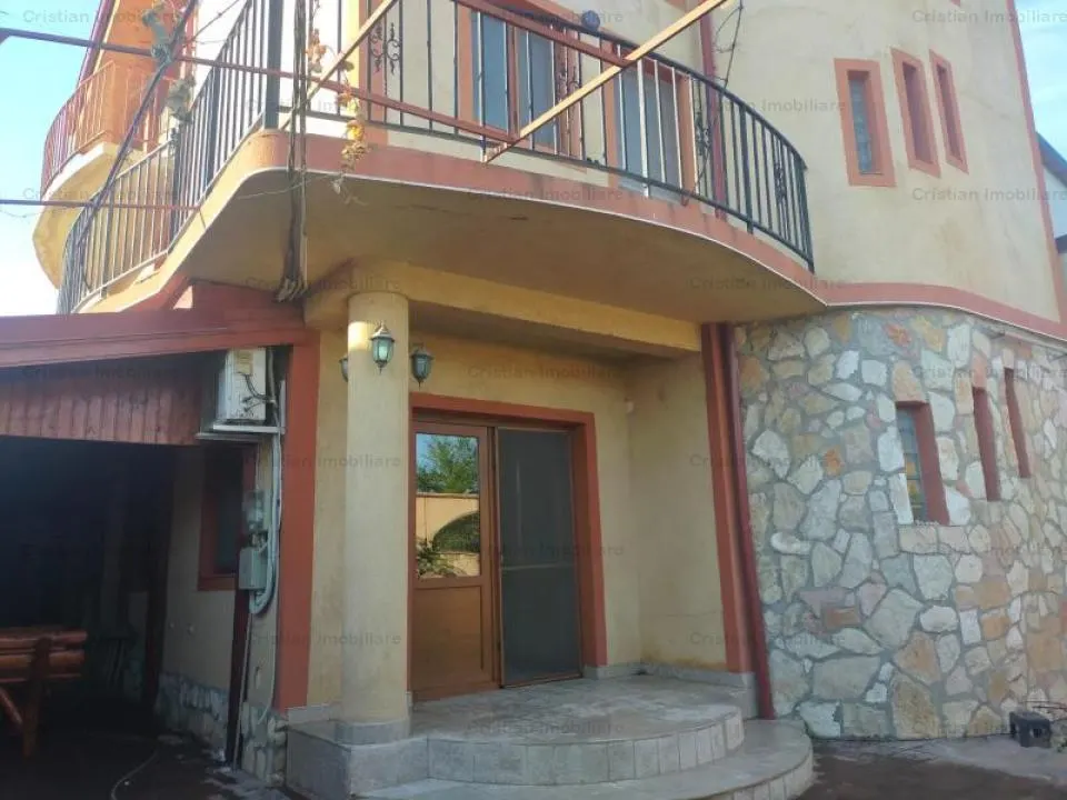 Vila P+1 +M 4 camere  construita din caramida zona Islaz - foto 1