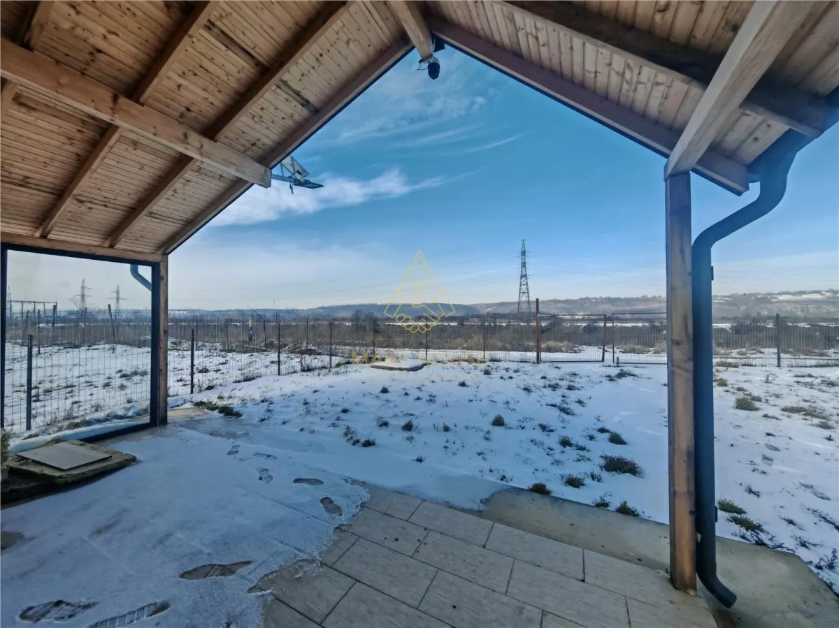 Teren 1165 mp + Cabana de vanzare in Garleni – aproape de natura - foto 20