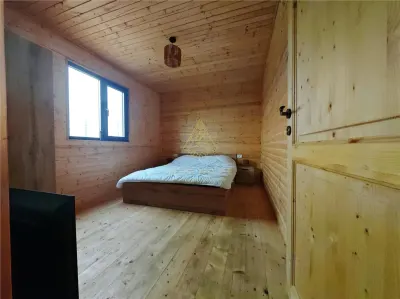 Teren 1165 mp + Cabana de vanzare in Garleni – aproape de natura - foto 10