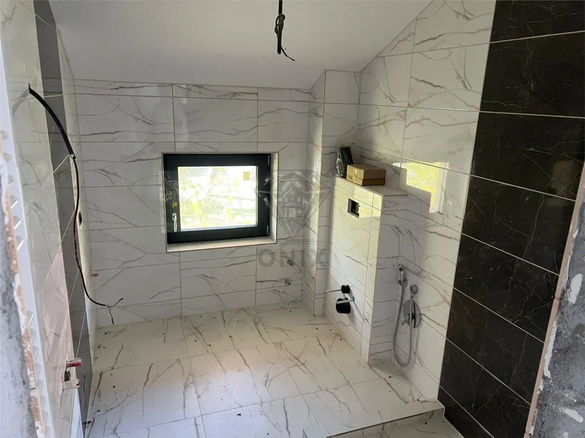 Pensiune noua de vanzare in Slanic Prahova â€“ 400 mp utili, zona centrala, ideala pentru investitie - foto 13