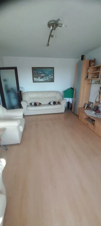Apartament 4 camere renovat Darste,155000 Euro - foto 1